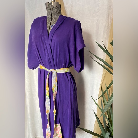 Handmade, Up-cycled Kimono - Picture 2 of 4